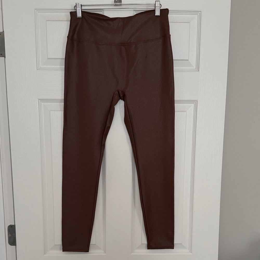 Brown Faux leather High-Waisted Leggings.